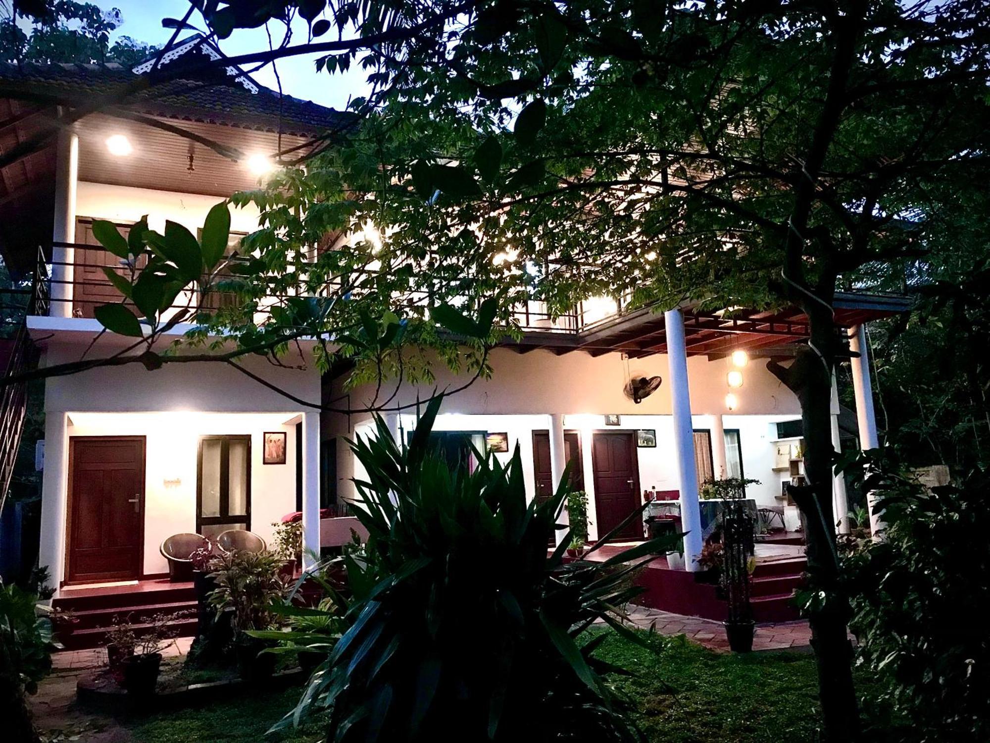 Marari Charlys Homestay Alappuzha Exteriör bild