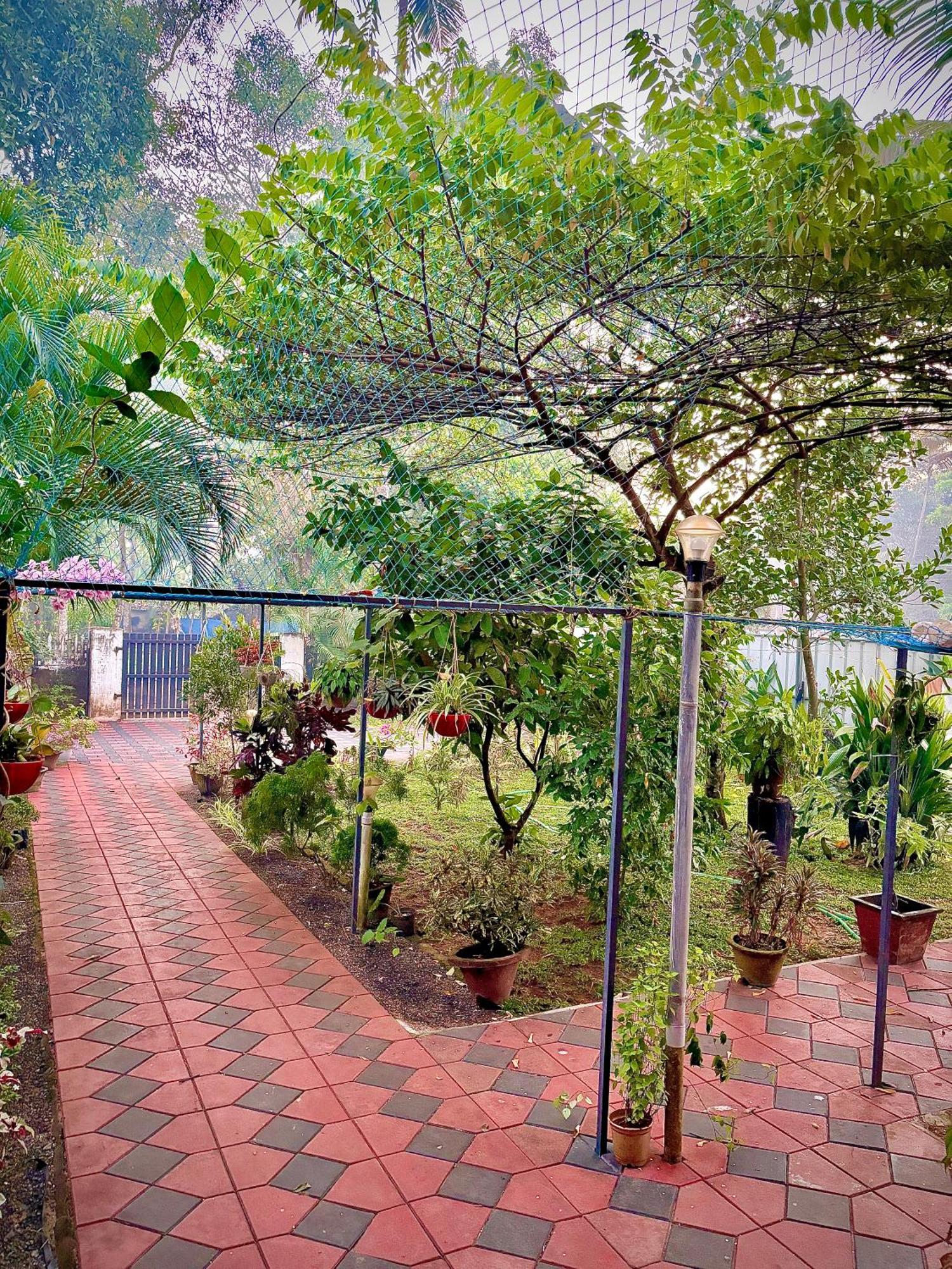 Marari Charlys Homestay Alappuzha Exteriör bild